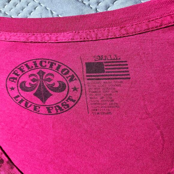 Affliction T-Shirt Y2K Small Crimson Embellish Rhinestone Wings Fleur de Lis Emo - Picture 3 of 9